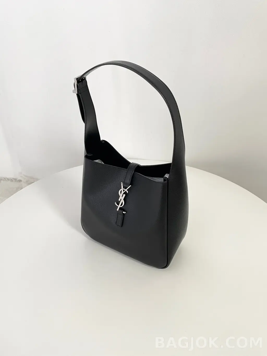 생로랑 Saint Laurent LE 5À7 호보 스몰 상세 이미지