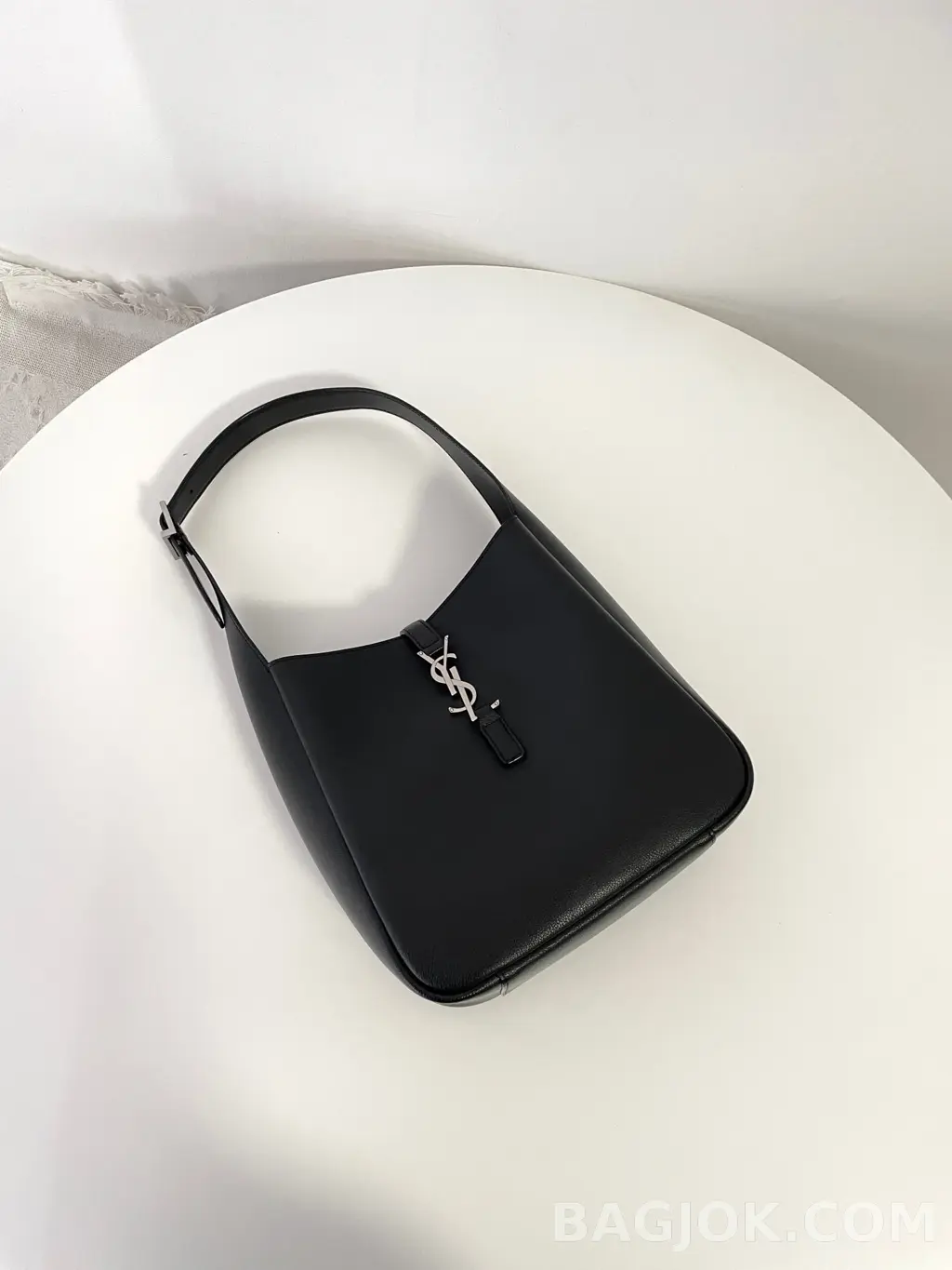 생로랑 Saint Laurent LE 5À7 호보 스몰 상세 이미지