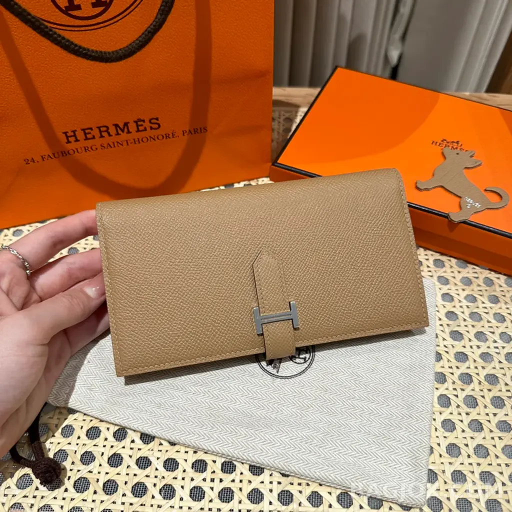 에르메스 Hermes 베안 장지갑 앱송 상세 이미지