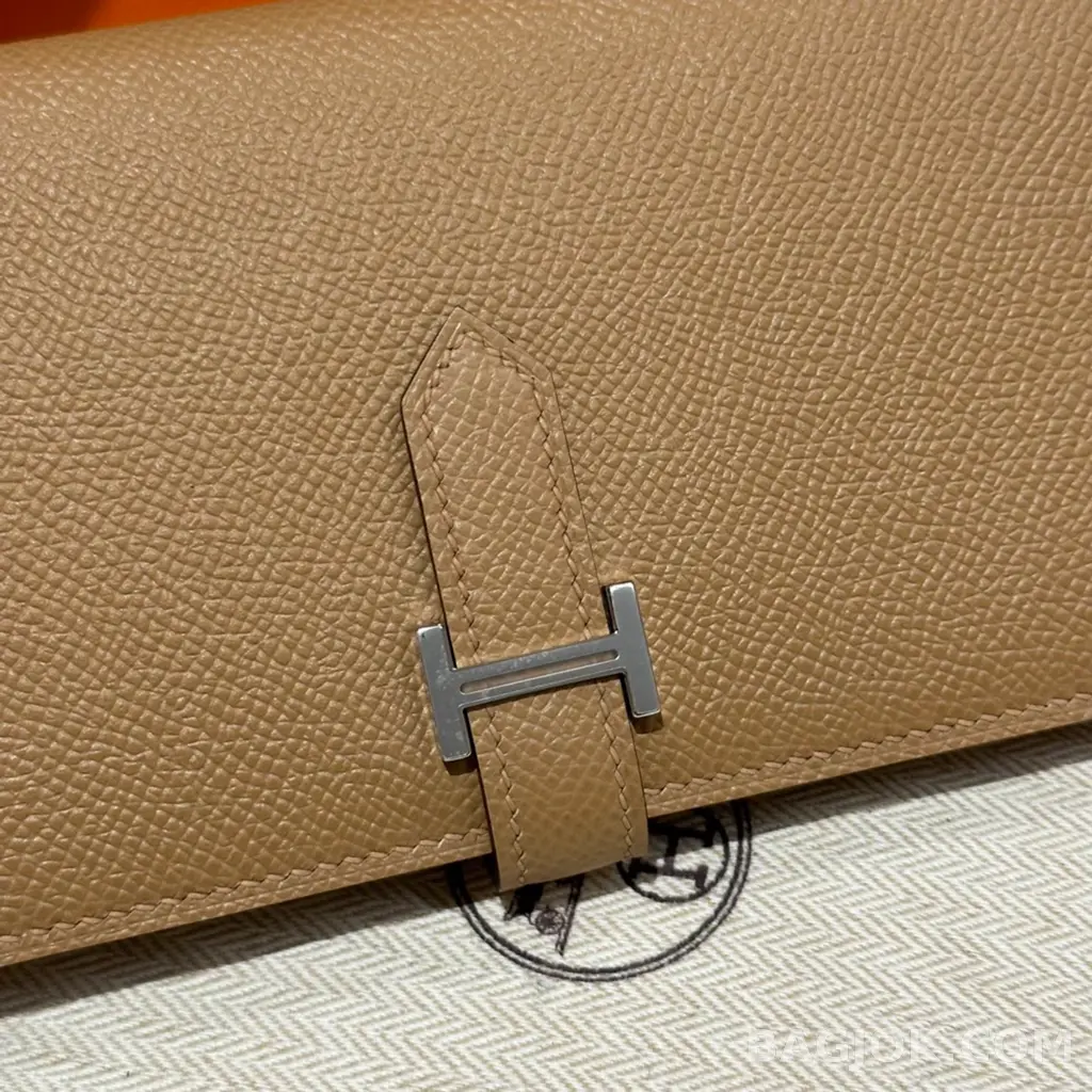 에르메스 Hermes 베안 장지갑 앱송 상세 이미지