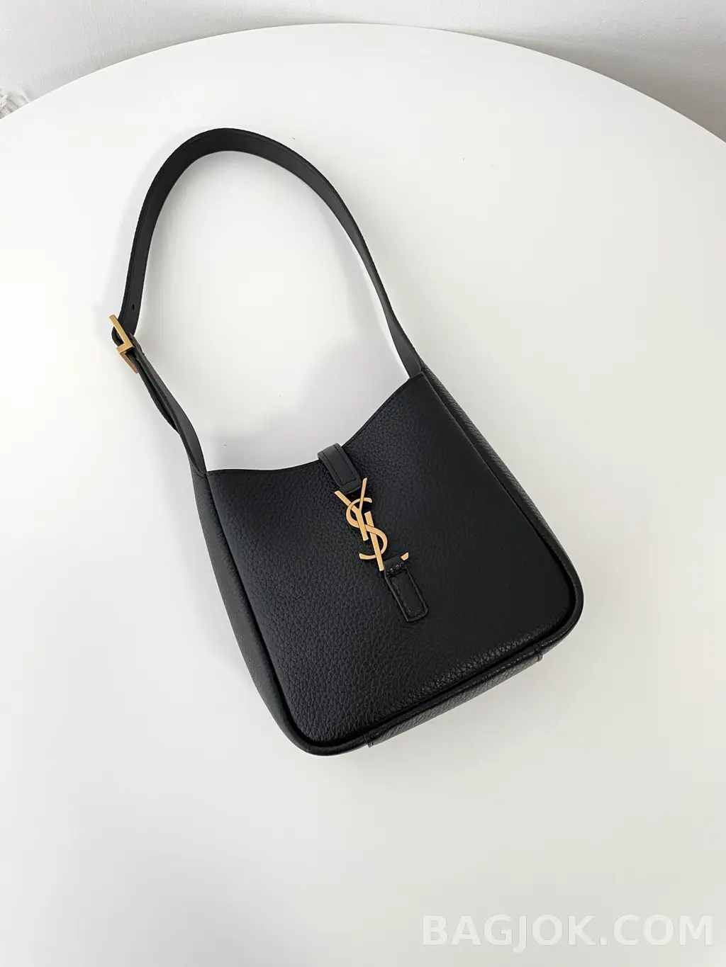 생로랑 Saint Laurent LE 5À7 서플 베이비 그레인 레더 상세 이미지