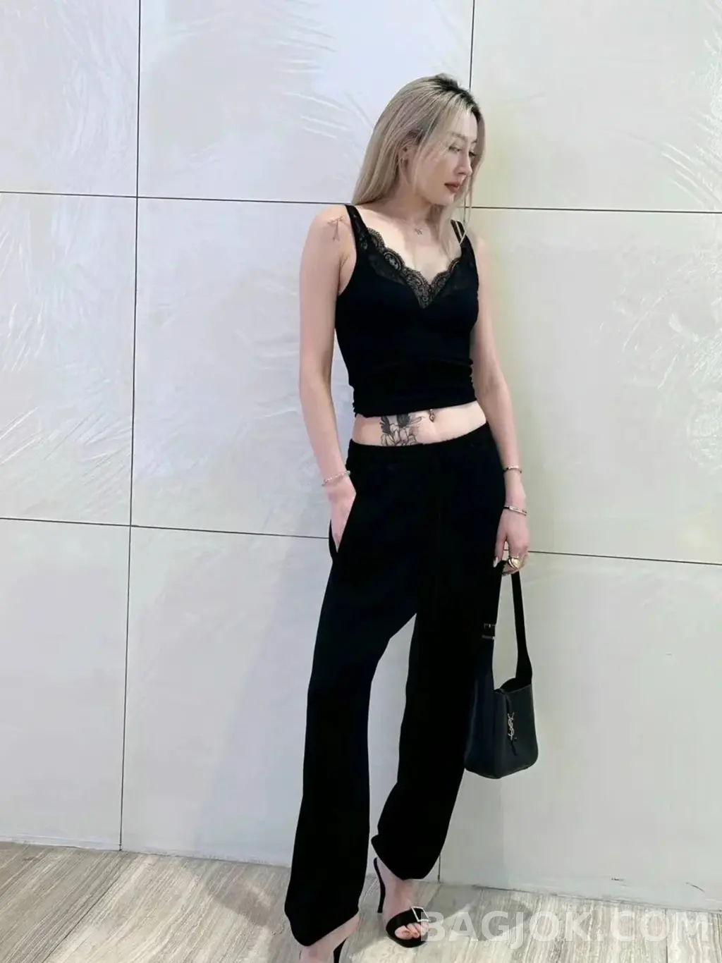 생로랑 Saint Laurent LE 5À7 서플 베이비 그레인 레더 상세 이미지