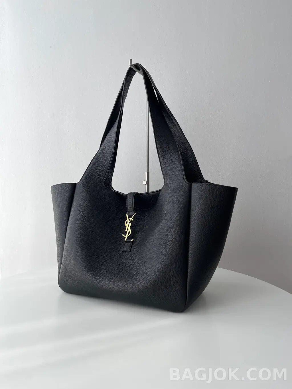 생로랑 Saint Laurent LE 5À7 BEA 토트백 그레인 레더 상세 이미지