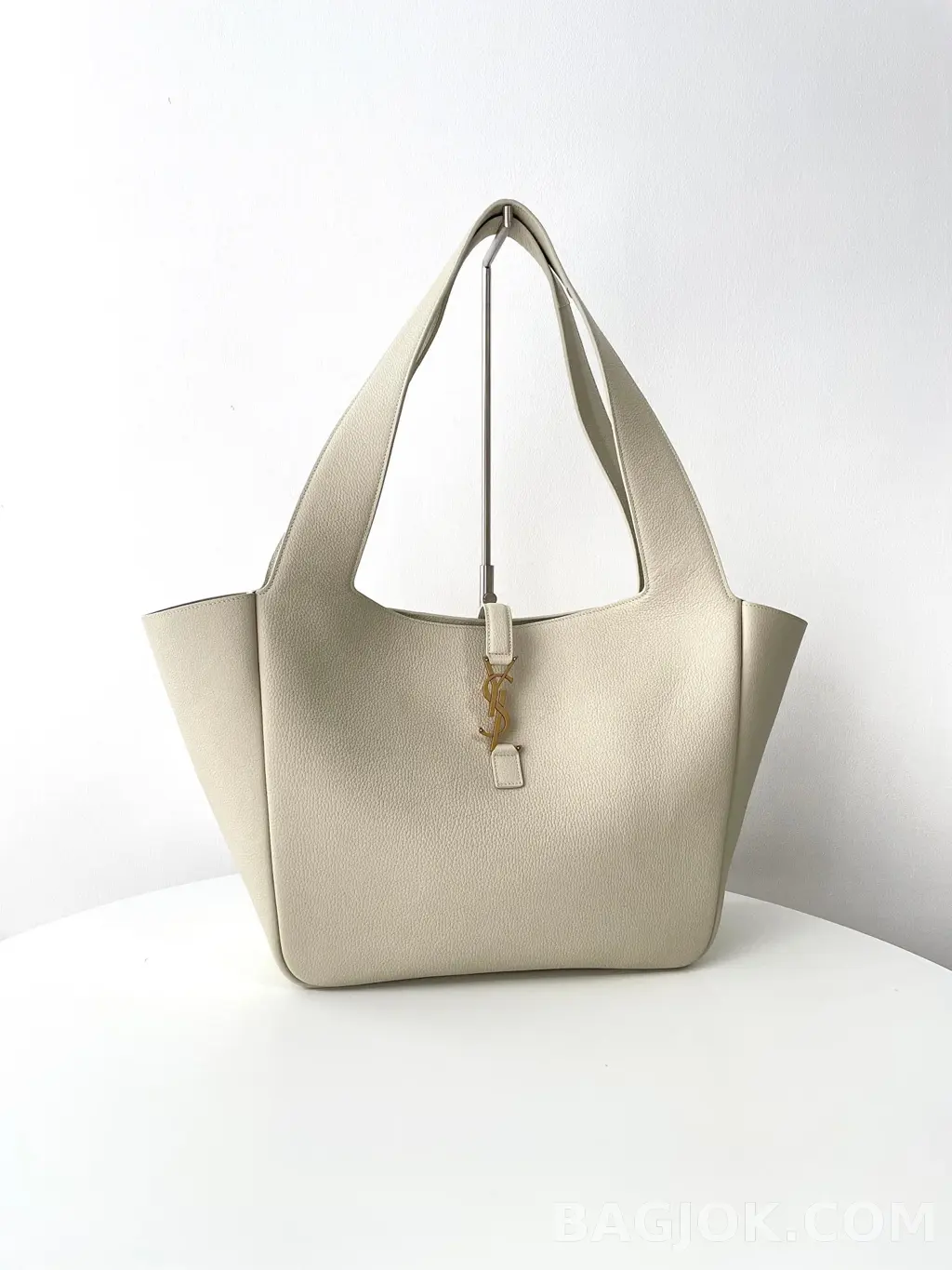 생로랑 Saint Laurent LE 5À7 BEA 토트백 그레인 레더 상세 이미지