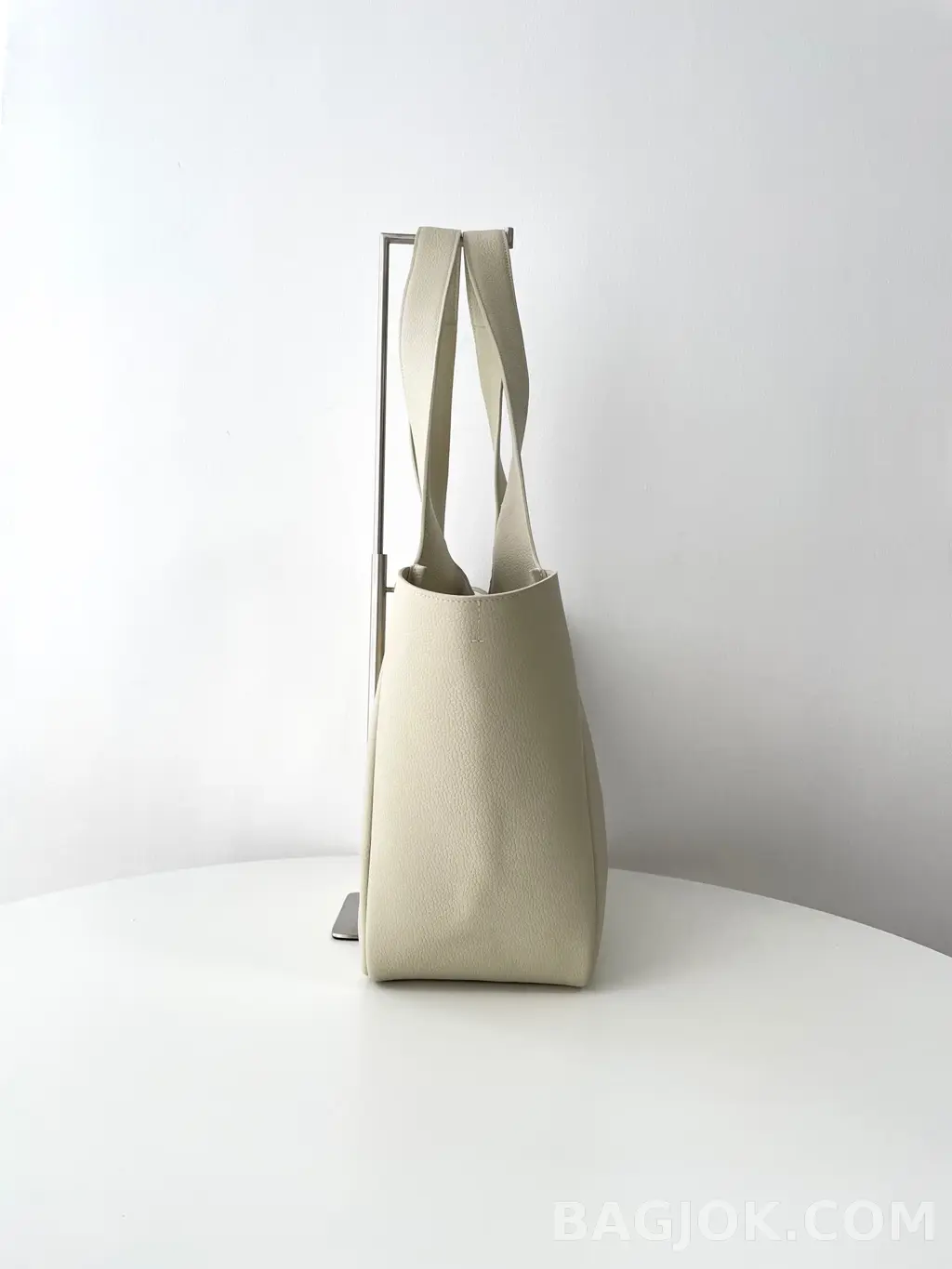 생로랑 Saint Laurent LE 5À7 BEA 토트백 그레인 레더 상세 이미지