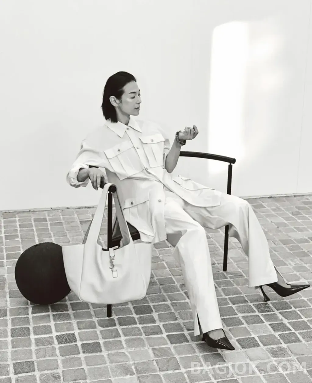 생로랑 Saint Laurent LE 5À7 BEA 토트백 그레인 레더 상세 이미지