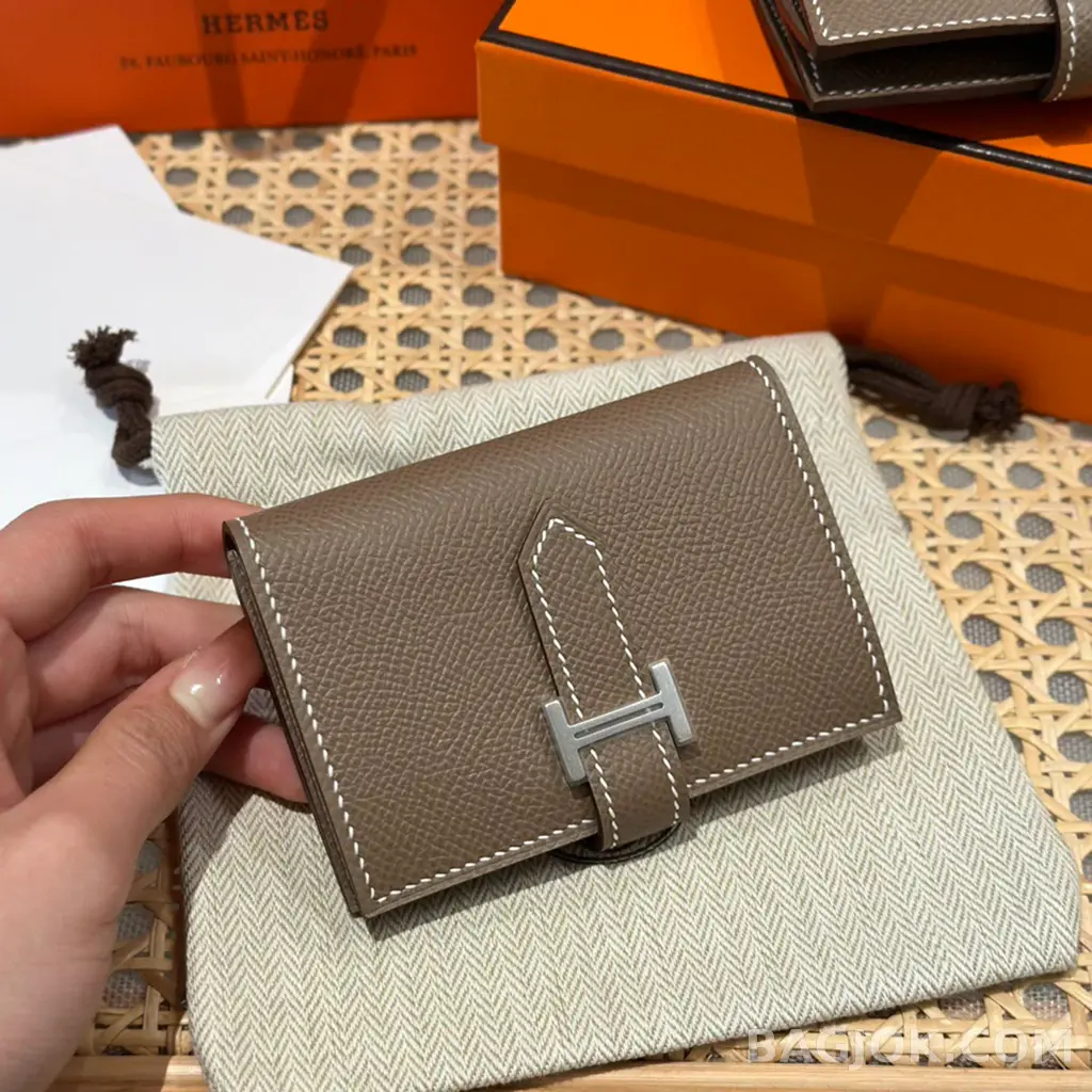 에르메스 Hermes 베안 카드 지갑 앱송 은장 상세 이미지