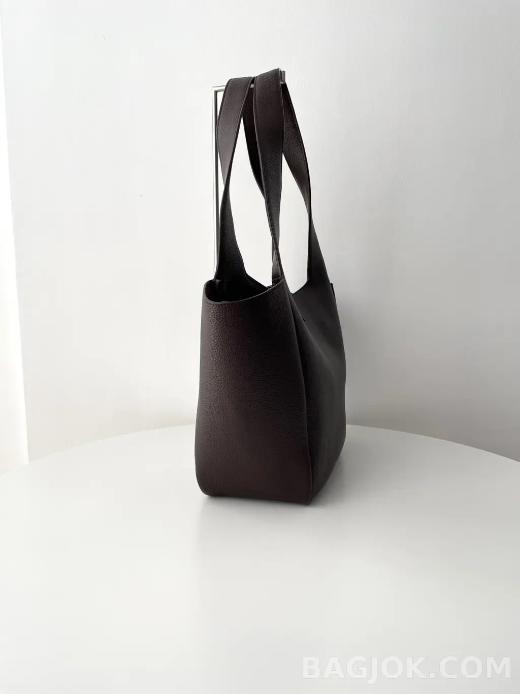 생로랑 Saint Laurent LE 5À7 BEA 토트백 그레인 레더 상세 이미지