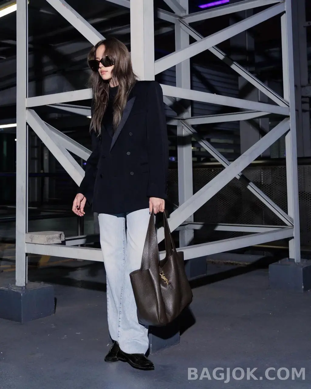 생로랑 Saint Laurent LE 5À7 BEA 토트백 그레인 레더 상세 이미지