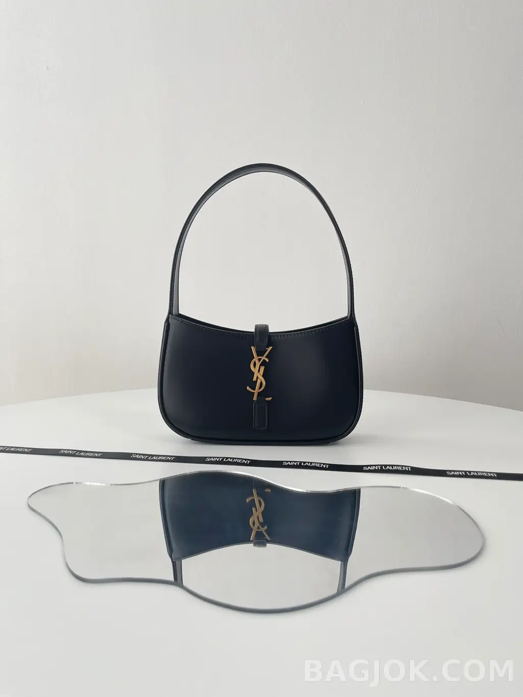 생로랑 Saint Laurent LE 5À7 호보 숄더백 스무스 레더 미니 상세 이미지