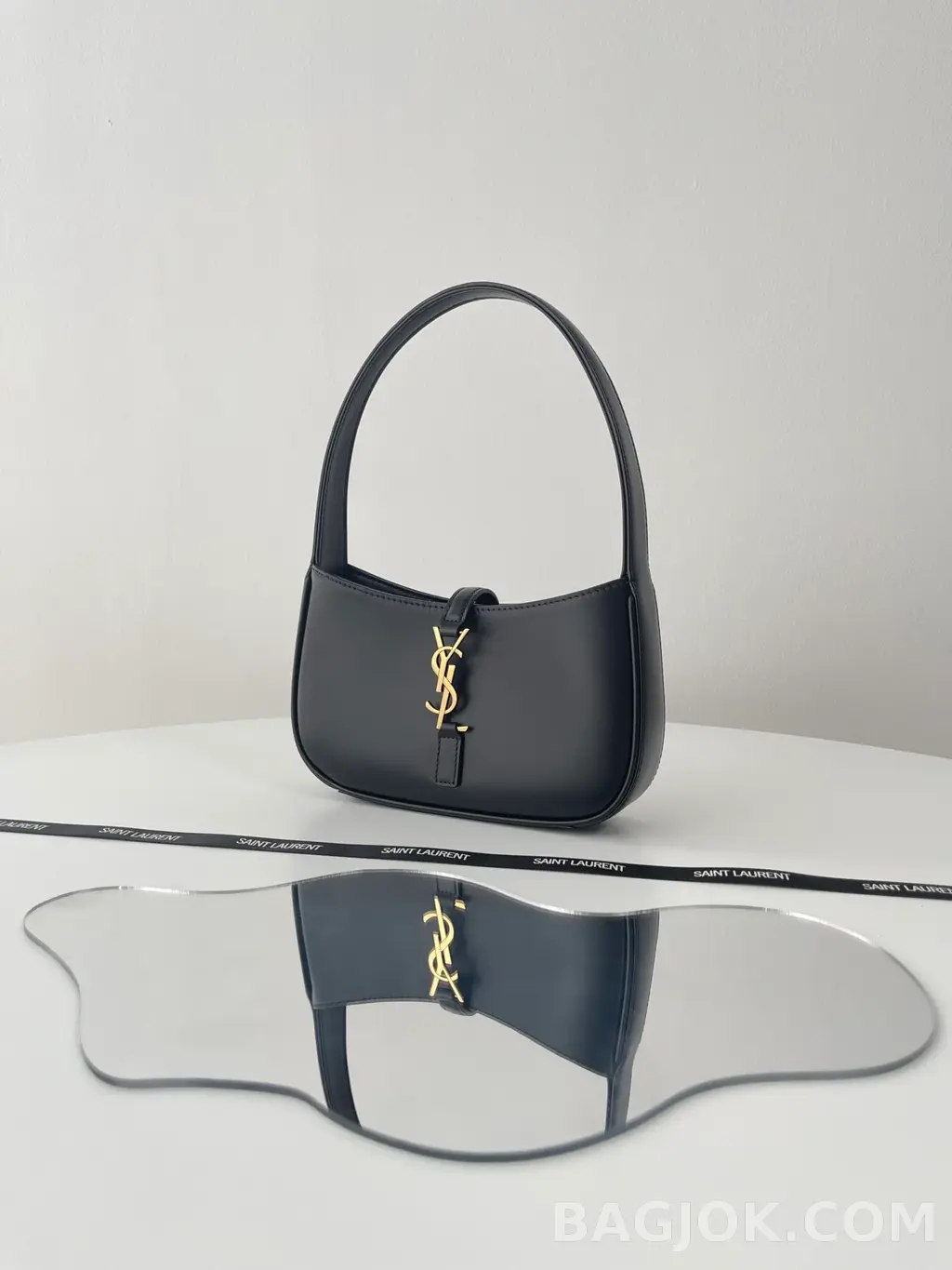 생로랑 Saint Laurent LE 5À7 호보 숄더백 스무스 레더 미니 상세 이미지