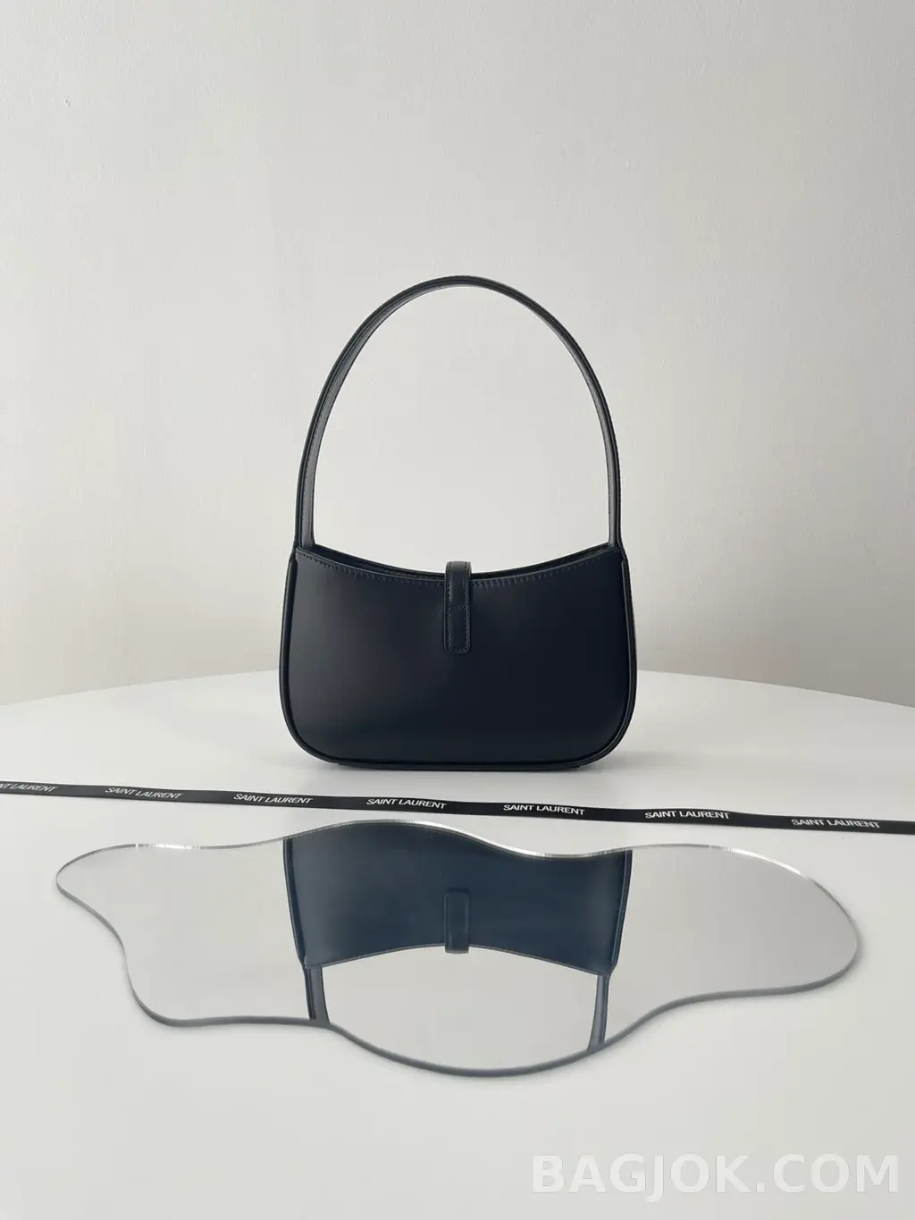 생로랑 Saint Laurent LE 5À7 호보 숄더백 스무스 레더 미니 상세 이미지