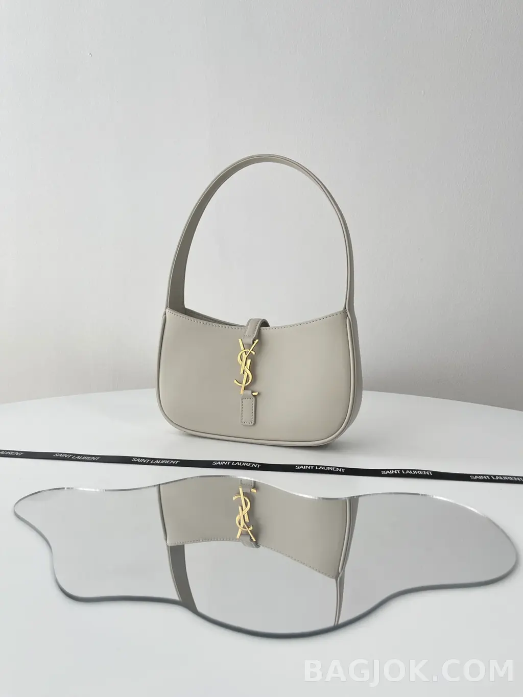 생로랑 Saint Laurent LE 5À7 호보 숄더백 스무스 레더 미니 상세 이미지