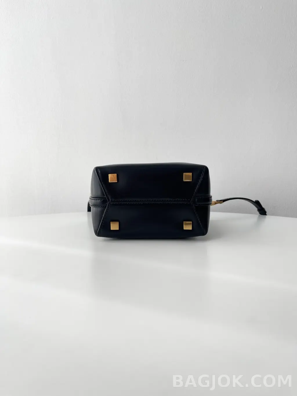 생로랑 Saint Laurent LE 37 버킷백 미니 상세 이미지