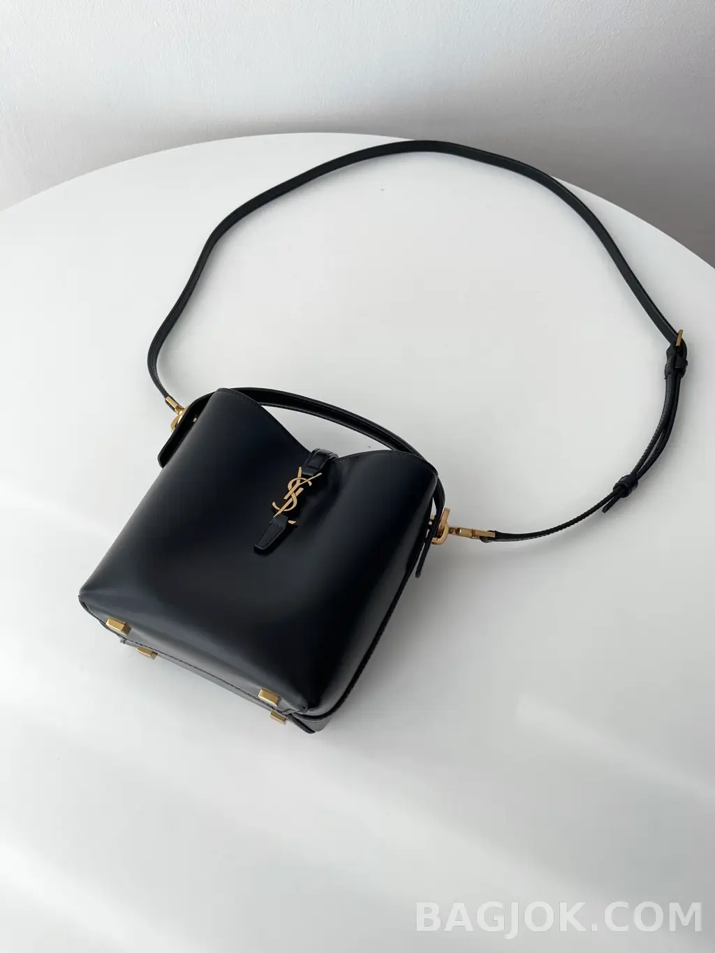 생로랑 Saint Laurent LE 37 버킷백 미니 상세 이미지