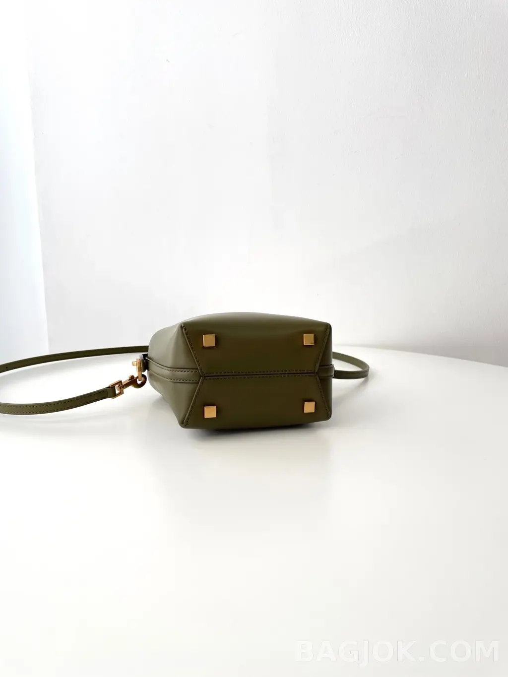 생로랑 Saint Laurent LE 37 버킷백 미니 상세 이미지