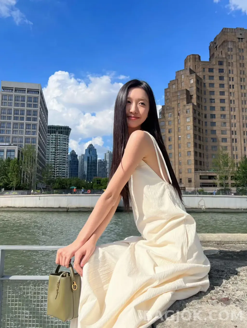 생로랑 Saint Laurent LE 37 버킷백 미니 상세 이미지