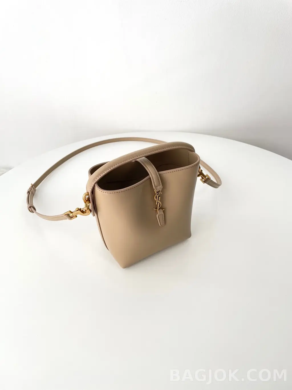 생로랑 Saint Laurent LE 37 버킷백 미니 상세 이미지
