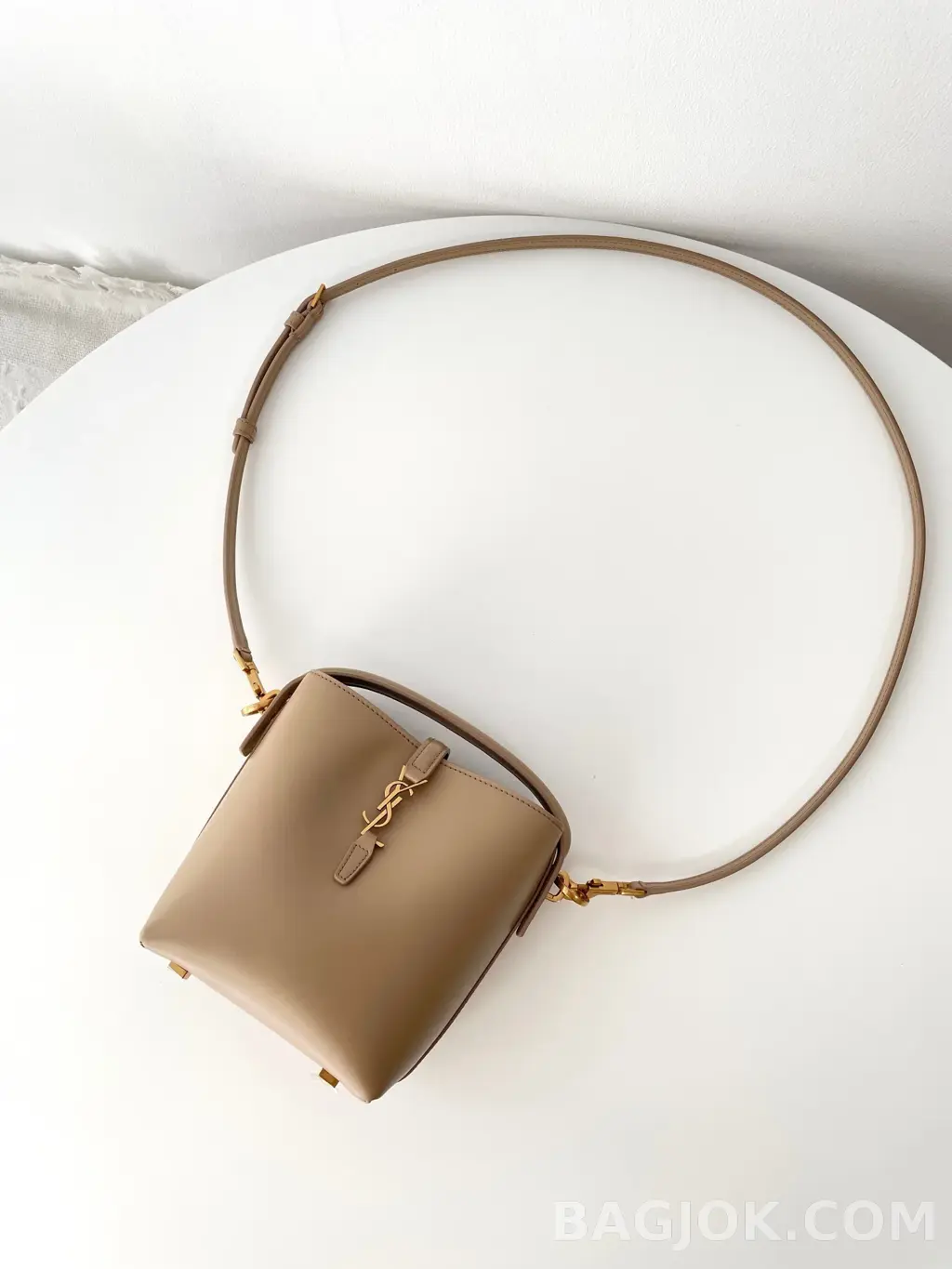 생로랑 Saint Laurent LE 37 버킷백 미니 상세 이미지