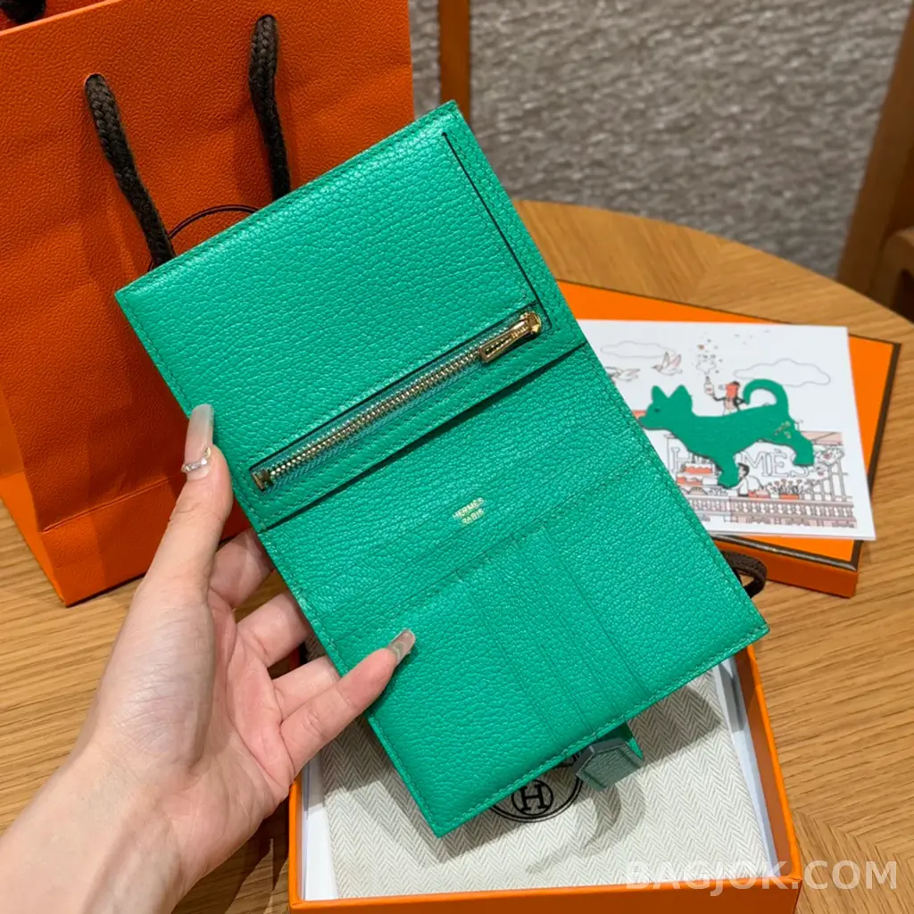 에르메스 Hermes 베안 컴팩트 지갑 미조레 상세 이미지