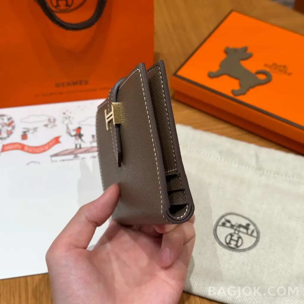 에르메스 Hermes 베안 컴팩트 지갑 앱송 금장 상세 이미지