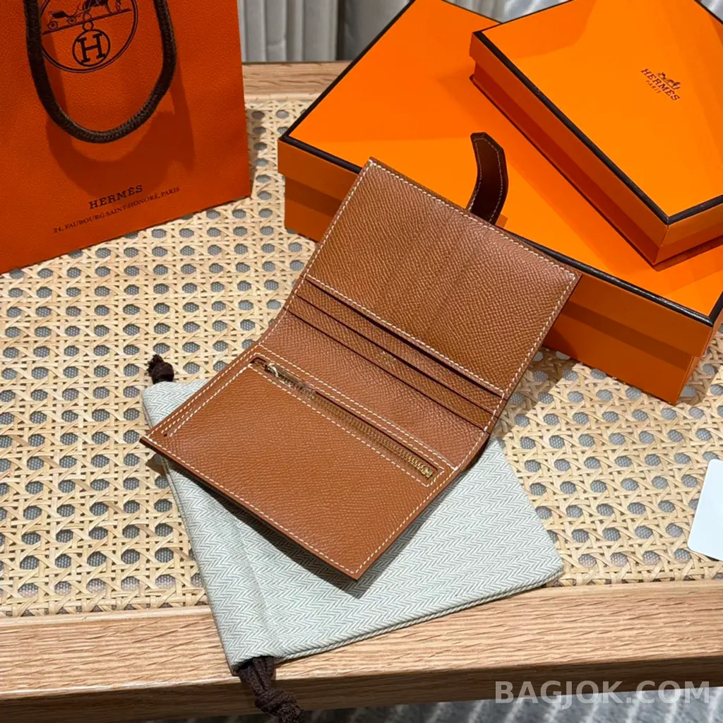 에르메스 Hermes 베안 컴팩트 지갑 앱송 금장 상세 이미지