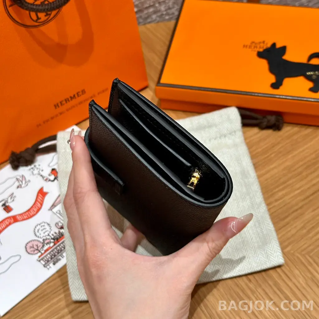 에르메스 Hermes 베안 컴팩트 지갑 앱송 금장 상세 이미지