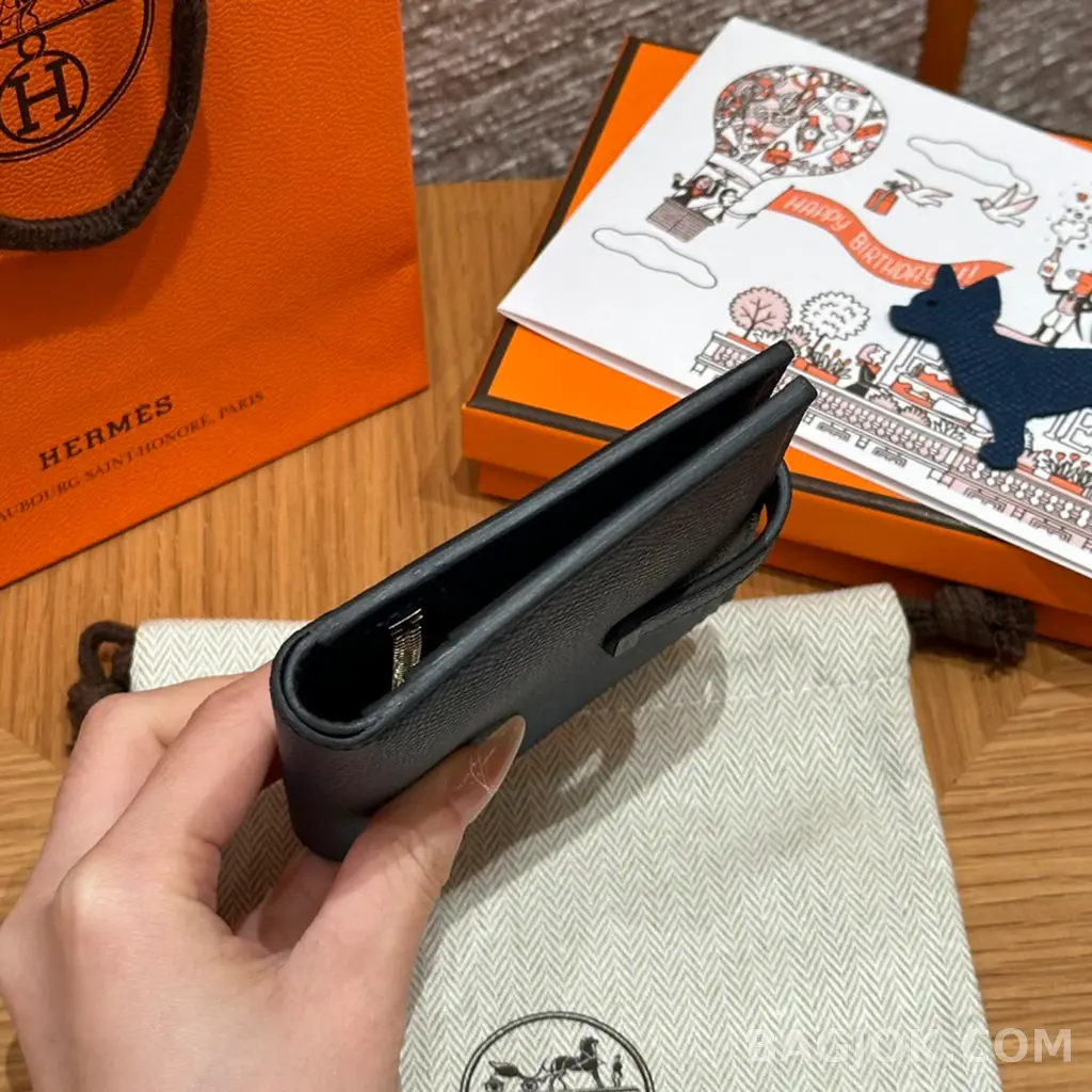 에르메스 Hermes 베안 컴팩트 지갑 앱송 금장 상세 이미지