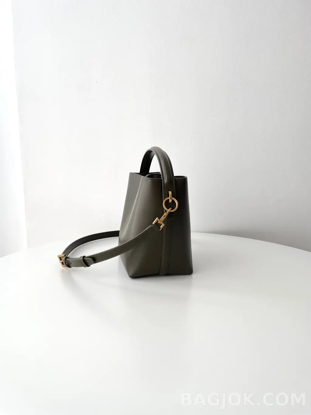 생로랑 Saint Laurent LE 37 버킷백 스몰 상세 이미지