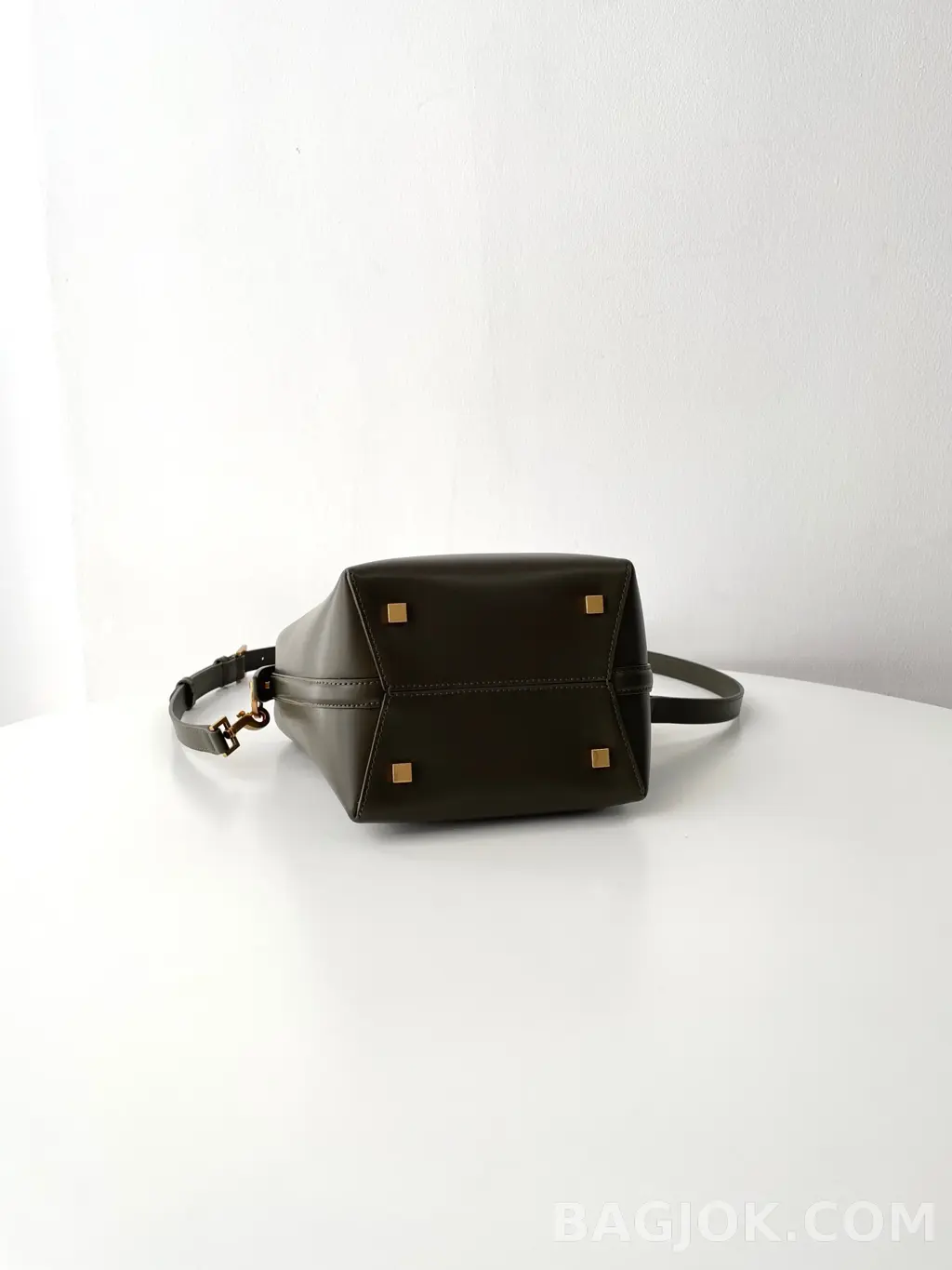 생로랑 Saint Laurent LE 37 버킷백 스몰 상세 이미지