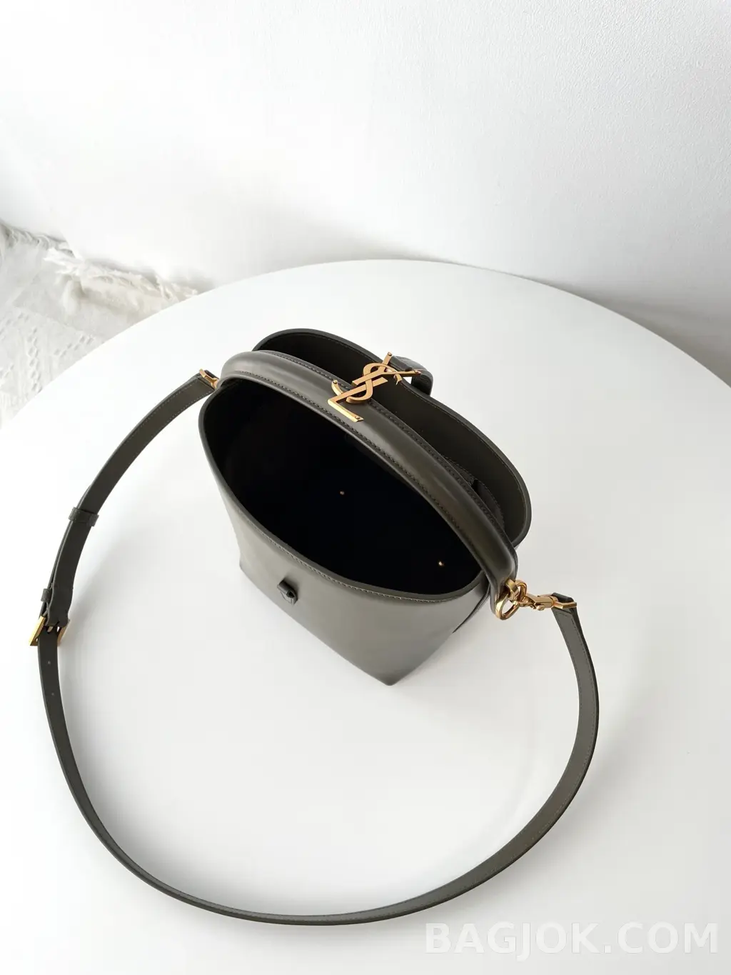 생로랑 Saint Laurent LE 37 버킷백 스몰 상세 이미지