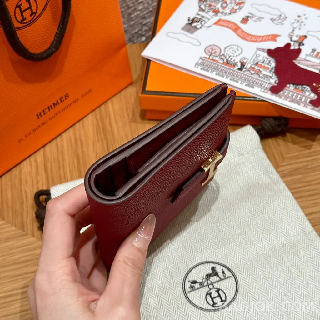 에르메스 Hermes 베안 컴팩트 지갑 앱송 금장 상세 이미지