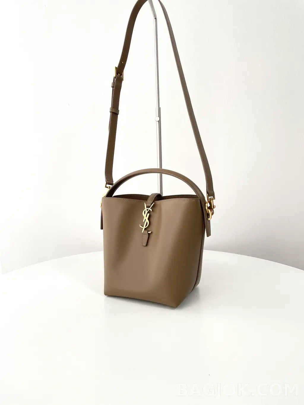 생로랑 Saint Laurent LE 37 버킷백 스몰 상세 이미지