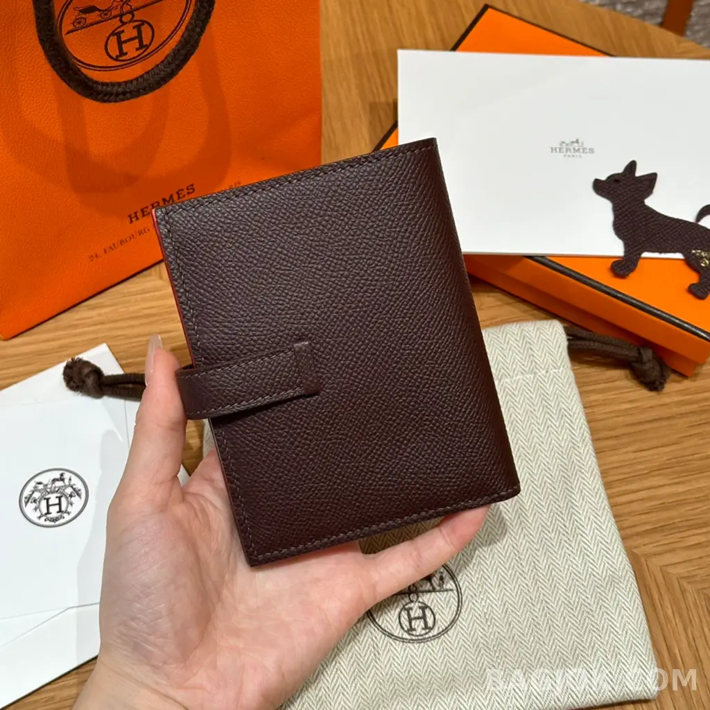 에르메스 Hermes 베안 컴팩트 지갑 앱송 금장 상세 이미지