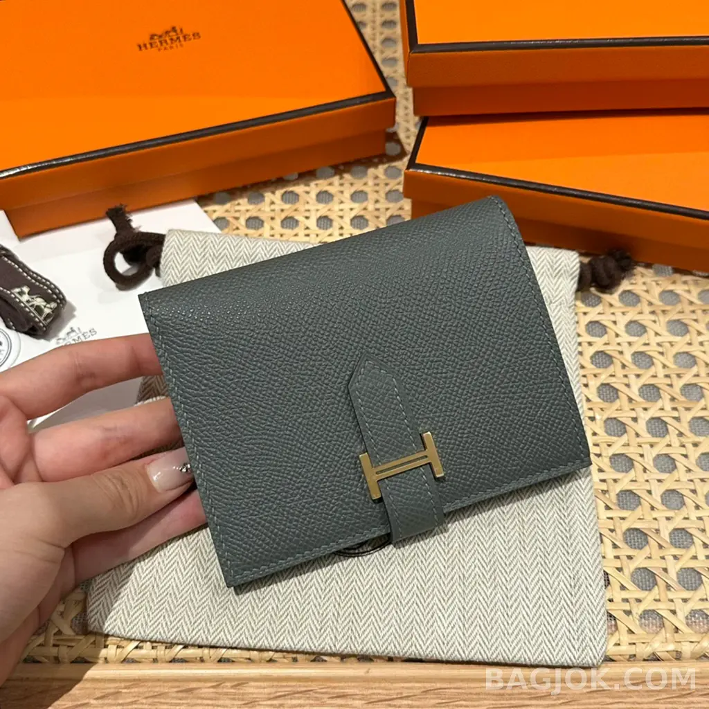 에르메스 Hermes 베안 컴팩트 지갑 앱송 금장 상세 이미지