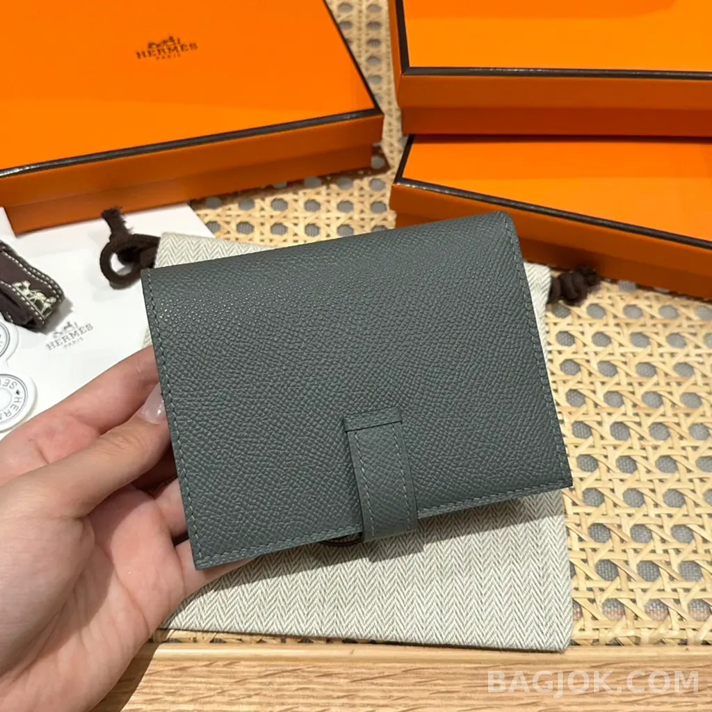 에르메스 Hermes 베안 컴팩트 지갑 앱송 금장 상세 이미지