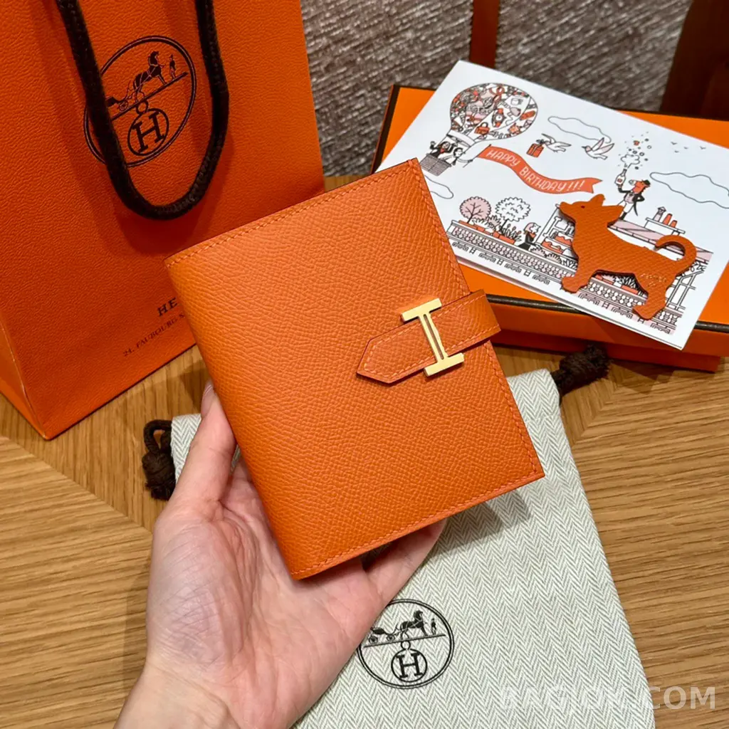 에르메스 Hermes 베안 컴팩트 지갑 앱송 금장 상세 이미지