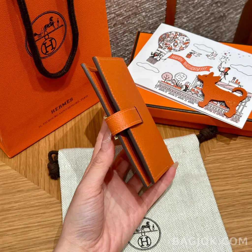 에르메스 Hermes 베안 컴팩트 지갑 앱송 금장 상세 이미지