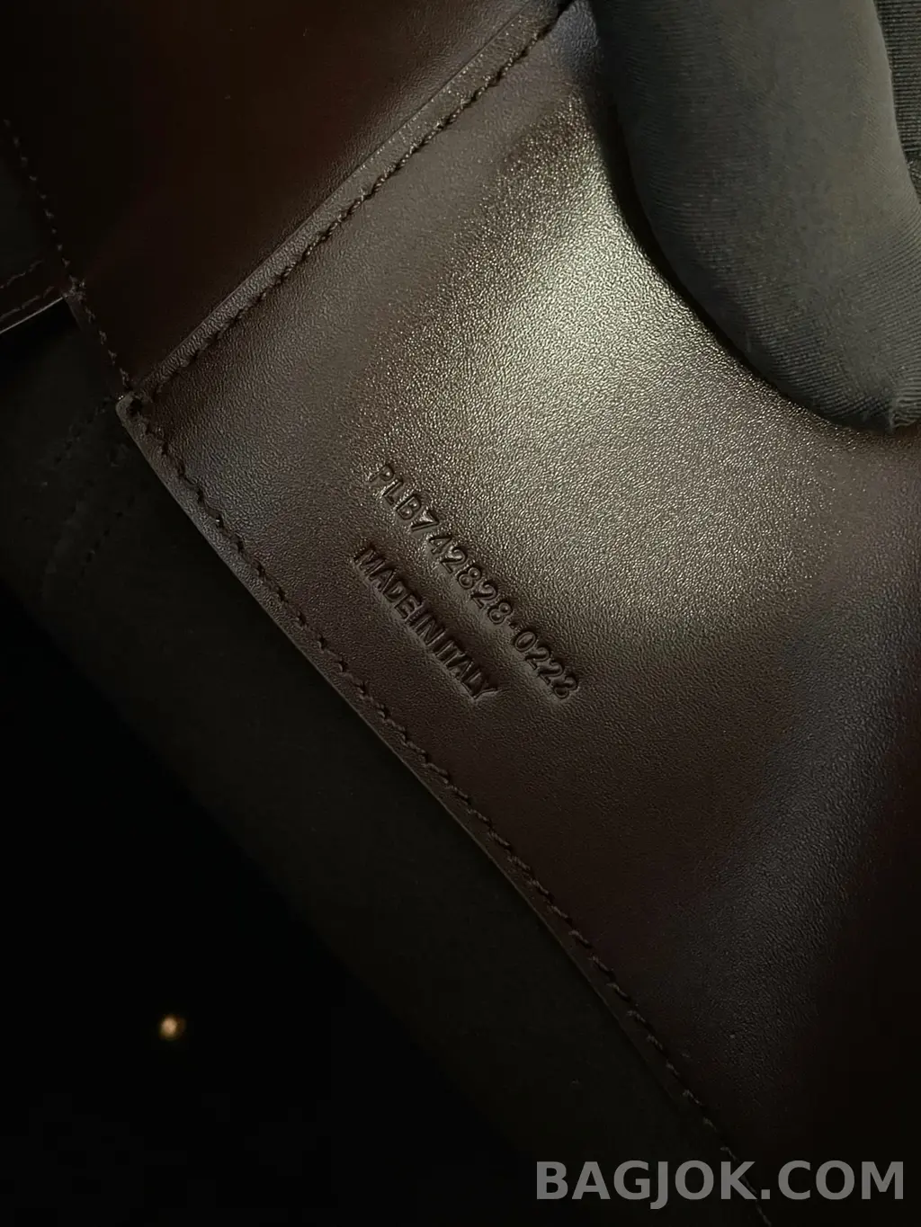생로랑 Saint Laurent LE 37 버킷백 미디움 상세 이미지