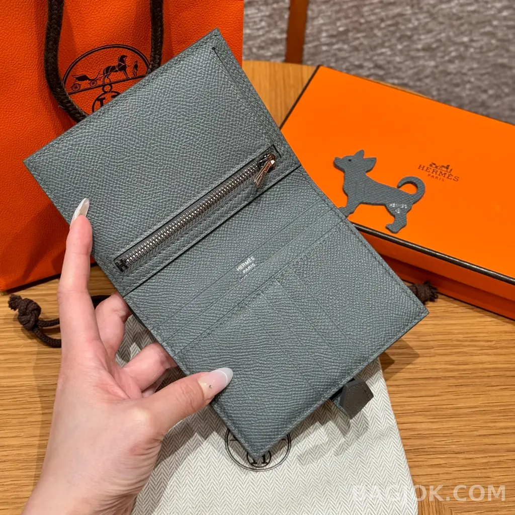 에르메스 Hermes 베안 컴팩트 지갑 앱송 은장 상세 이미지