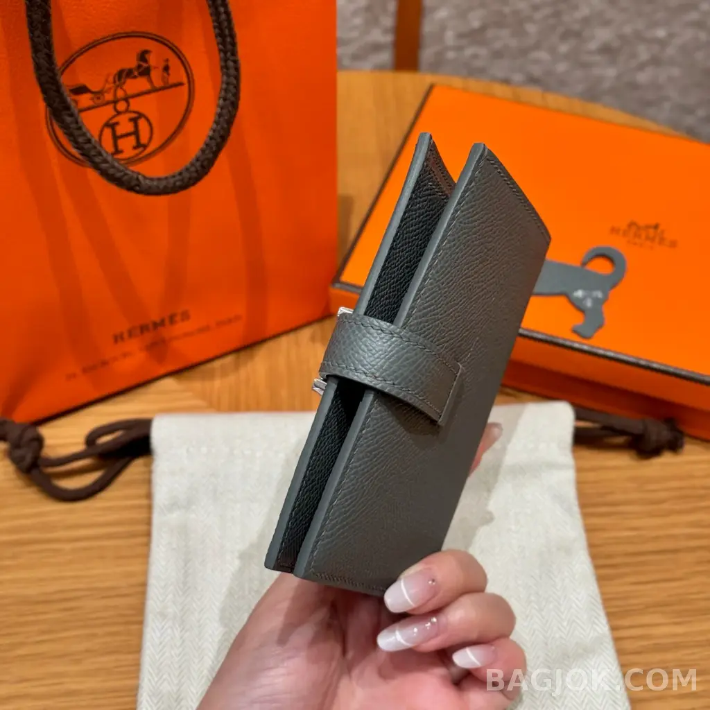 에르메스 Hermes 베안 컴팩트 지갑 앱송 은장 상세 이미지