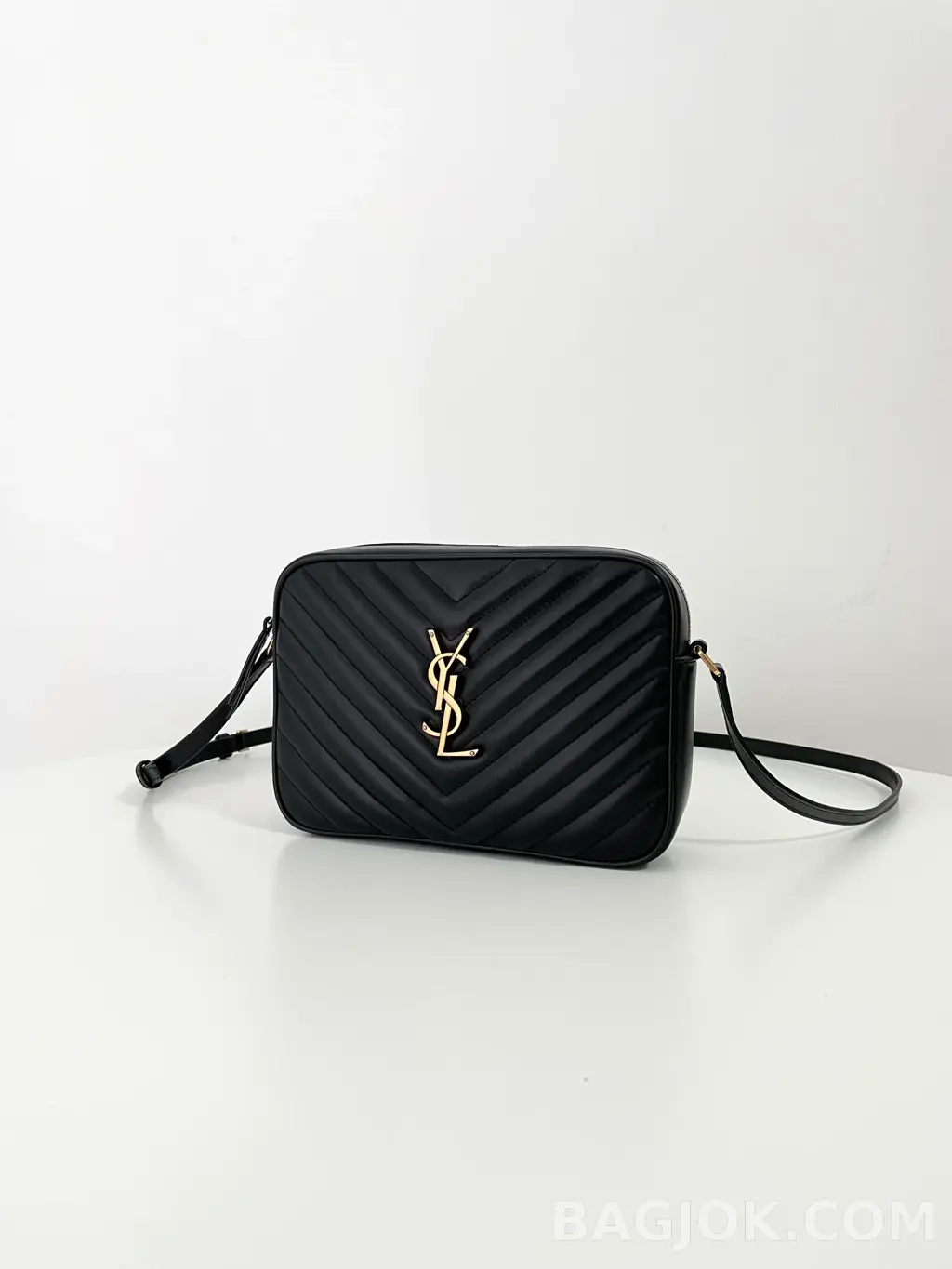 생로랑 Saint Laurent 루 카메라 백 퀼티드 레더 상세 이미지