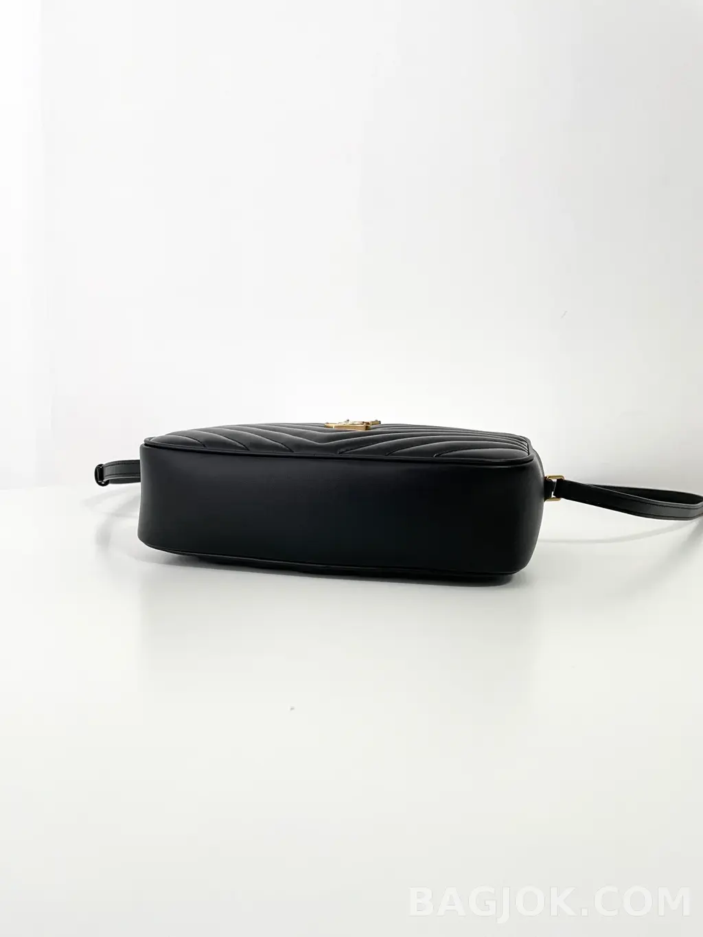 생로랑 Saint Laurent 루 카메라 백 퀼티드 레더 상세 이미지