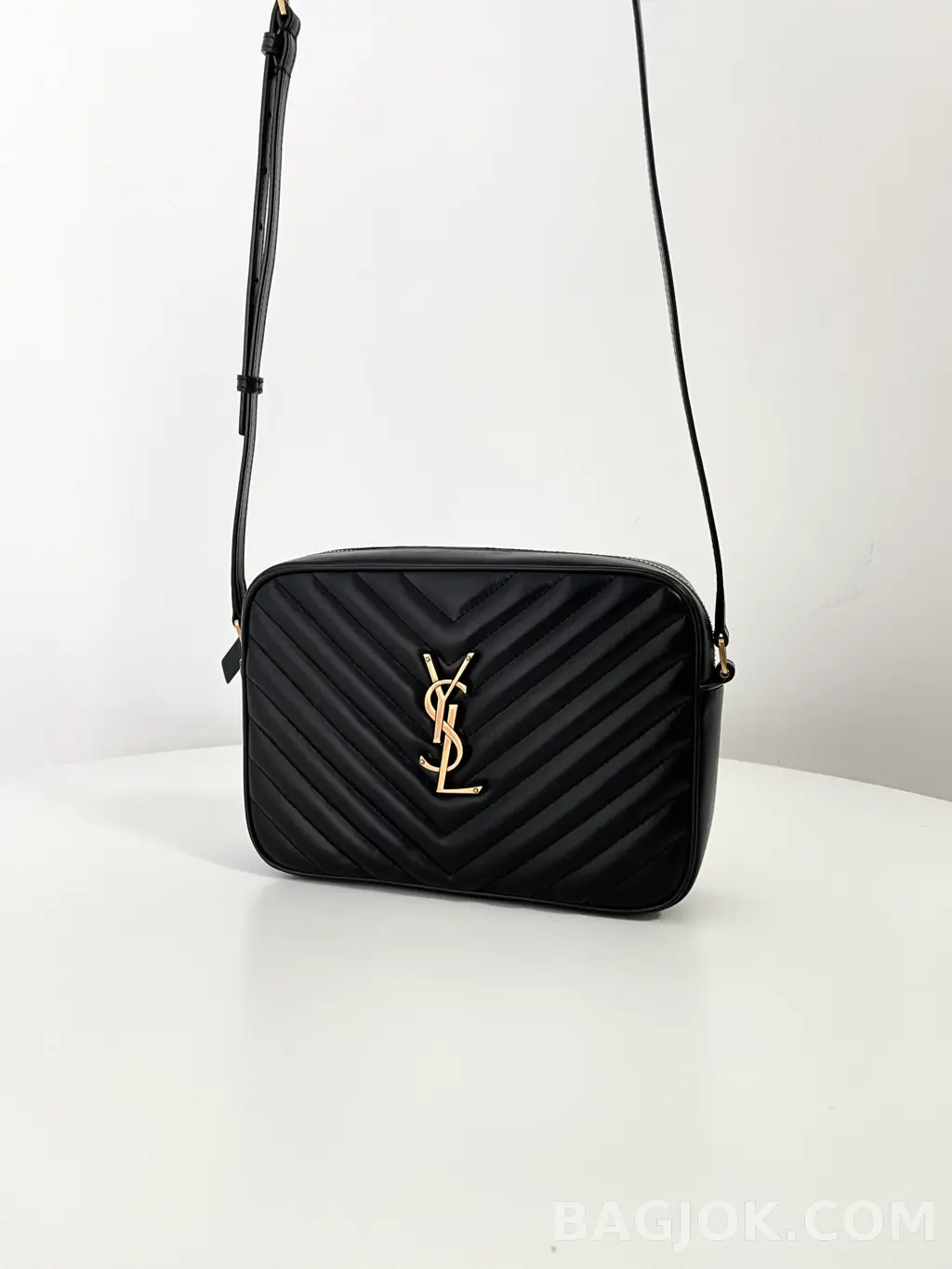 생로랑 Saint Laurent 루 카메라 백 퀼티드 레더 상세 이미지