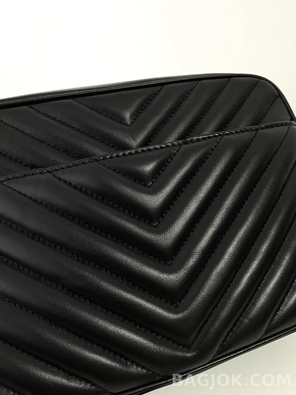 생로랑 Saint Laurent 루 카메라 백 퀼티드 레더 상세 이미지