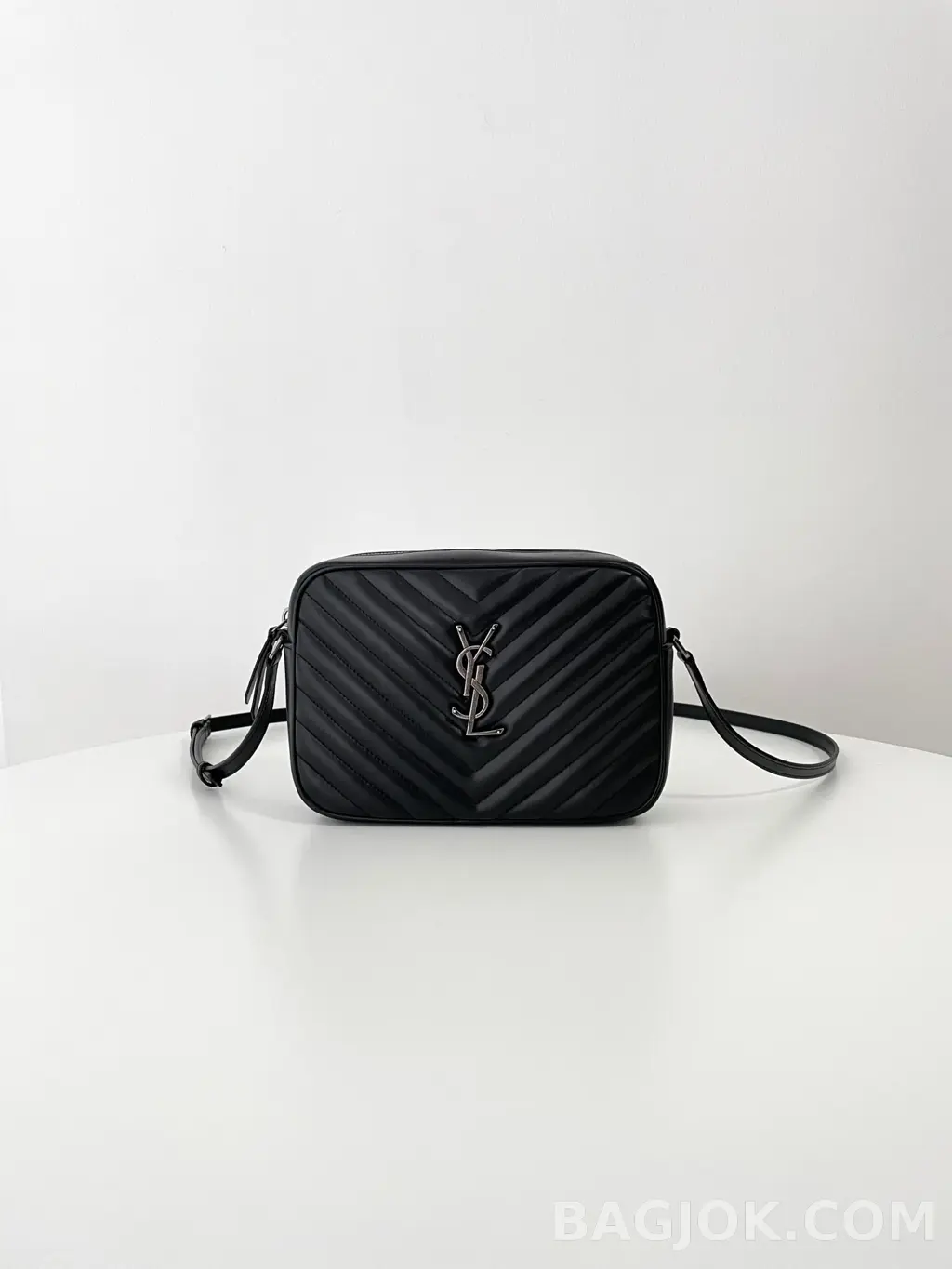 생로랑 Saint Laurent 루 카메라 백 퀼티드 레더 상세 이미지