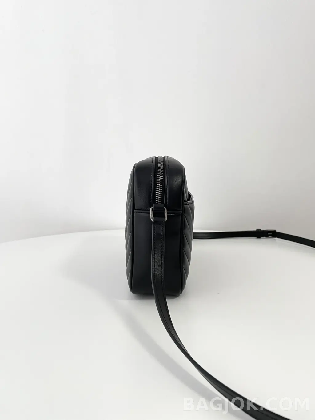 생로랑 Saint Laurent 루 카메라 백 퀼티드 레더 상세 이미지