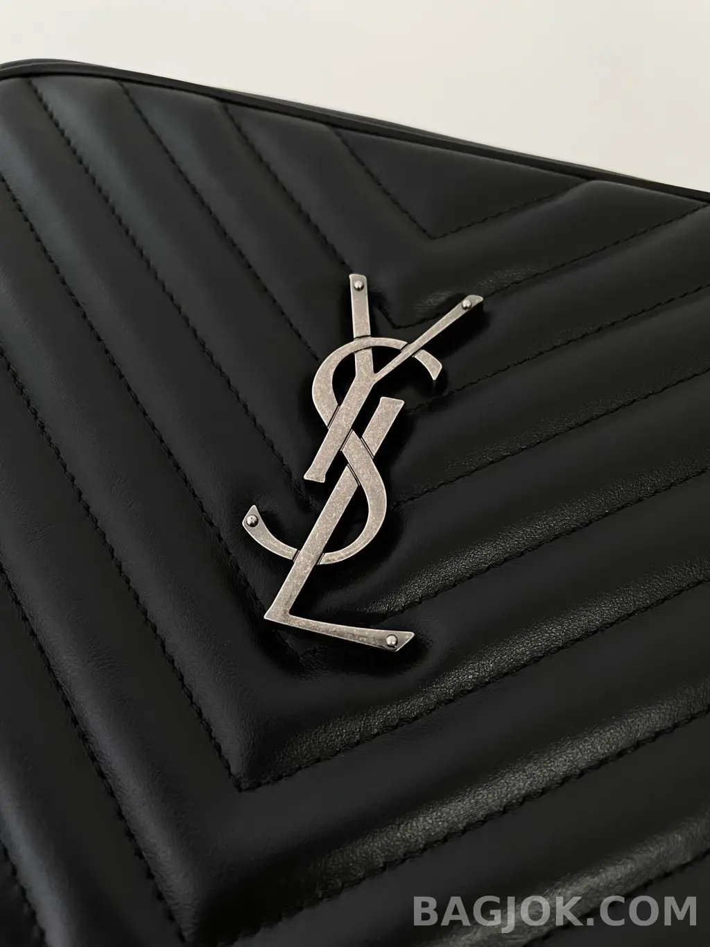 생로랑 Saint Laurent 루 카메라 백 퀼티드 레더 상세 이미지