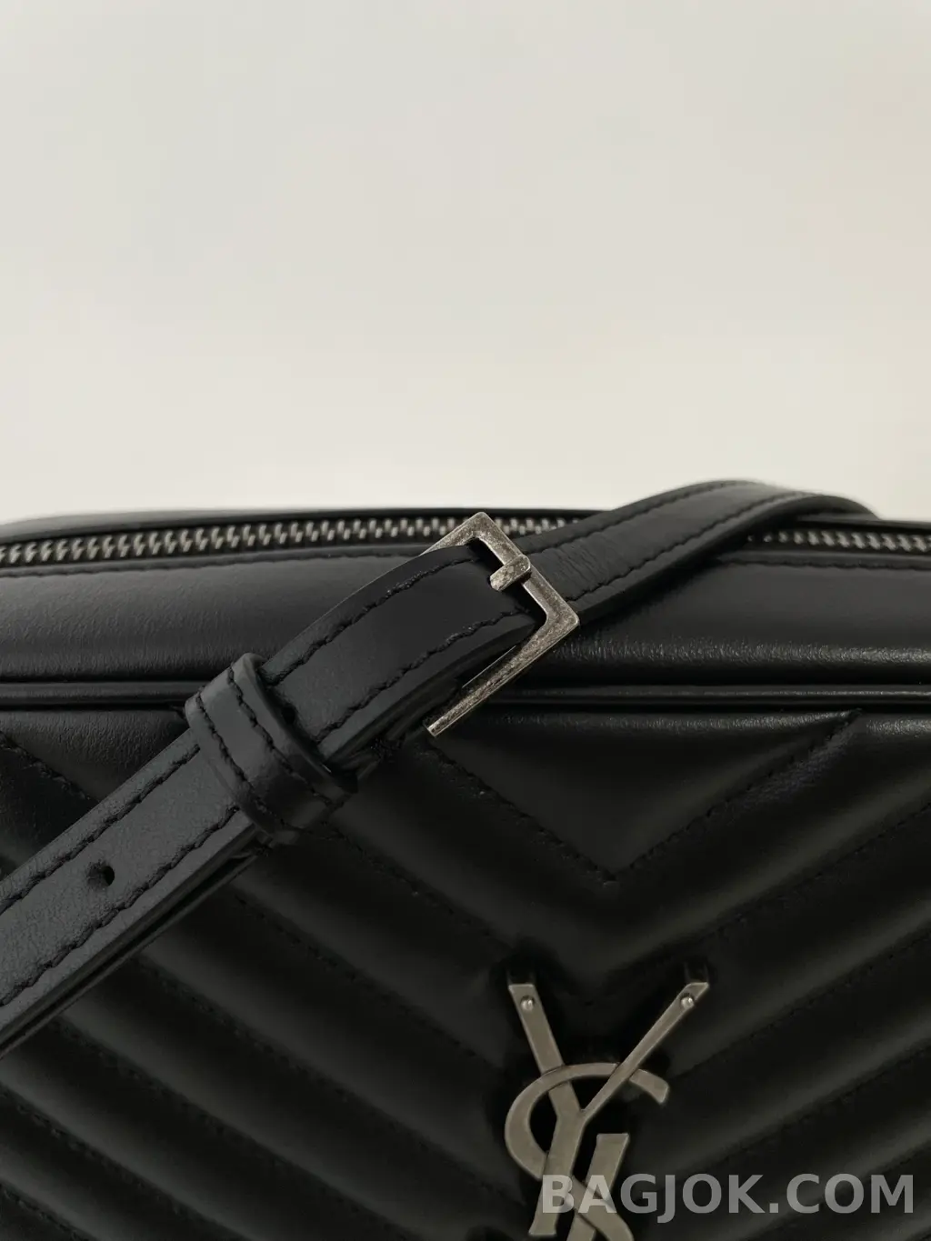 생로랑 Saint Laurent 루 카메라 백 퀼티드 레더 상세 이미지