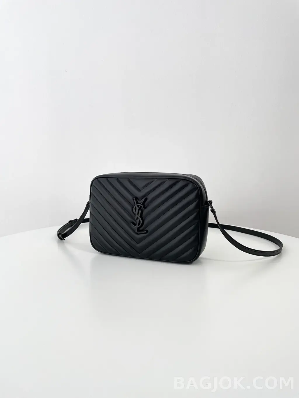 생로랑 Saint Laurent 루 카메라 백 퀼티드 레더 상세 이미지